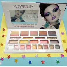Huda Beauty A Dreamy Eye Shadow | 24hours.pk