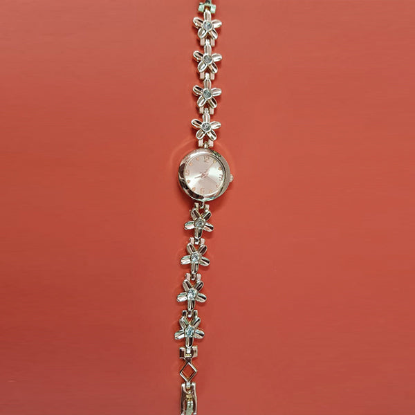 Women Flower Design Bracelet Wrist Watch Random Colors | 24HOURS.PK