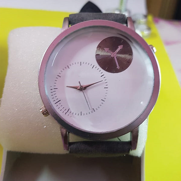 Latest Design Leather Straps Analog Watch Random Colors | 24HOURS.PK