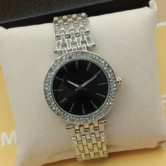 Women Rounded Diamonds Dial Watch Black Dial And Silver Chain 71631
