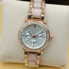 Women Rounded Diamonds Dial Watch Golden 71631