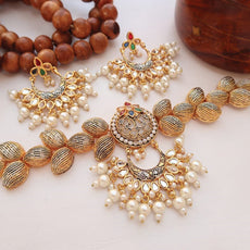 New  Design Pearl Necklace Set For Womens & Girls Light Random Colors 8874 | 24hours.pk