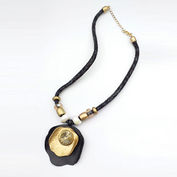 Latest Flower Type Locket With Thread For Her Golden & Black 25764 | 24hours.pk
