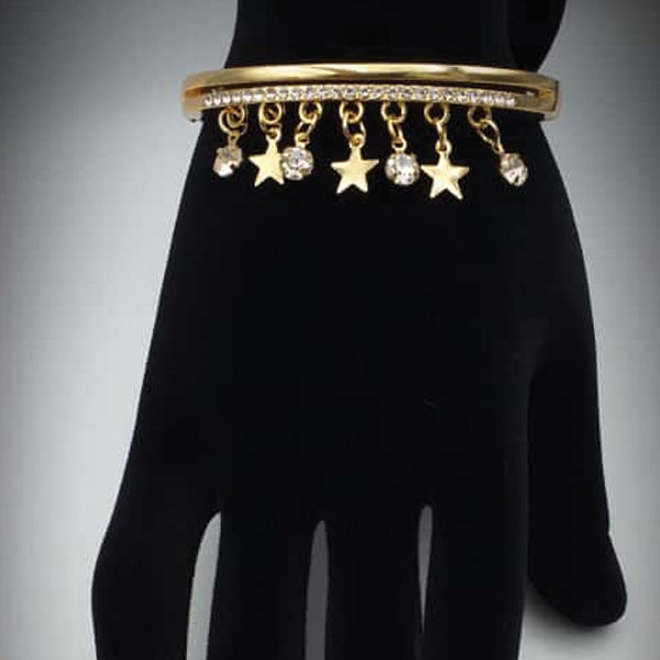 Stars With Eclipse Shaped Small Diamonds With Chain Bracelet For Her | 24hours.pk
