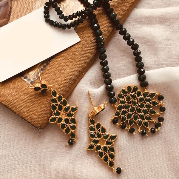 Vintage Beautiful Pearls Necklace with Earrings Set For Women's