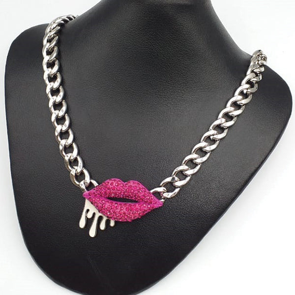 Latest Pink Lips Locket For Her With Silver Chain 25764 | 24hours.pk