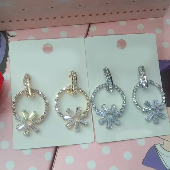 Zarcoon Flower Design Diamond Earrings For Her Random Colors | 24hours.pk