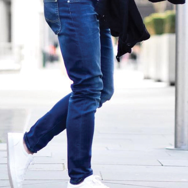 Simple Design Dark Blue Jeans For Men's | 24hours.pk