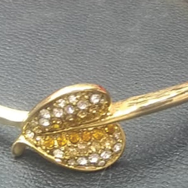 Leaf Shaped Bangle Golden For Her 73313 | 24hours.pk