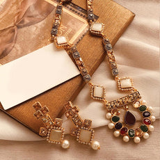 Stones & Pearls Necklace with Earrings For Women's In Random Colors