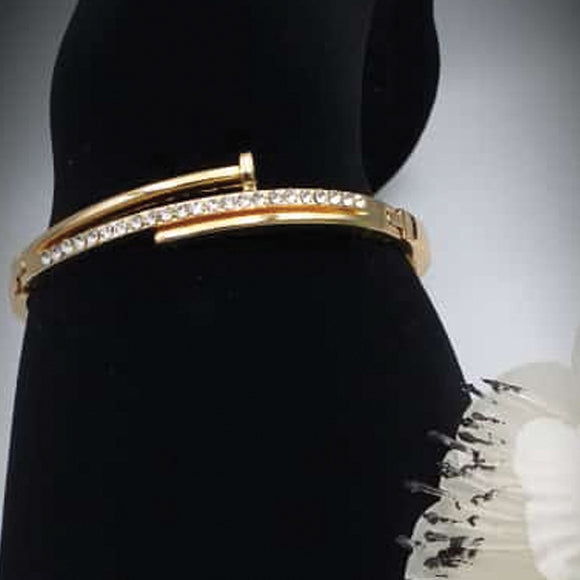 Stylish & Simple Diamond Bracelet For Her | 24hours.pk