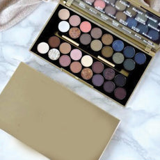 MakeUp Fortune Favours The Brave 30 Eyeshadows | Ammad