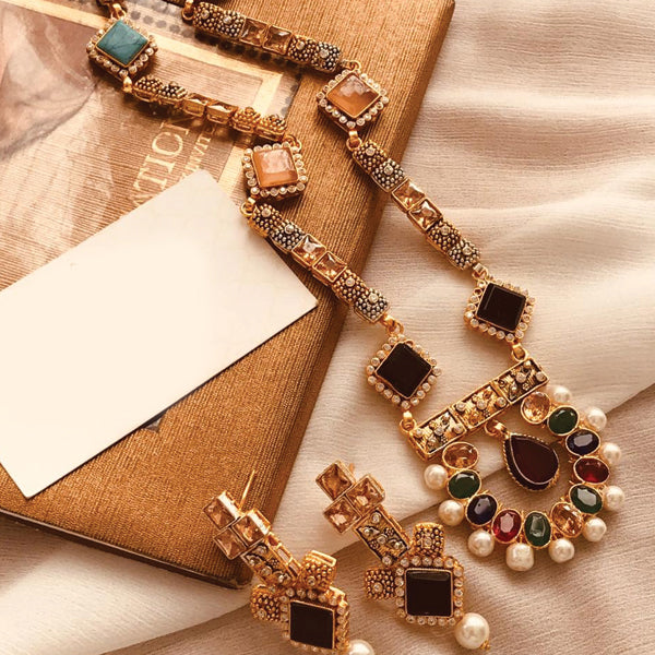 Stones & Pearls Necklace with Earrings For Women's In Random Colors