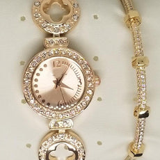 Latest Rounded Shaped Dial Watch With Bracelet For Women's Golden 542399 | senatorperfumes
