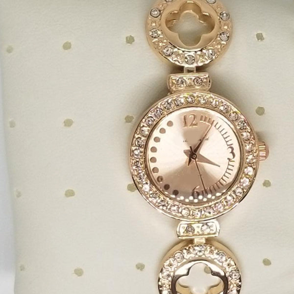 Latest Rounded Shaped Dial Watch With Bracelet For Women's Golden 542399 | senatorperfumes