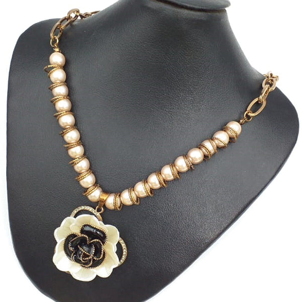 Latest Rose Flower with White Locket For Her Golden 25764 | 24hours.pk