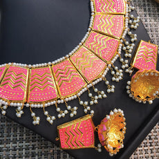 Beautiful Vintage Pearls Golden Necklace With Earrings Set For Womens Light Pink 70807