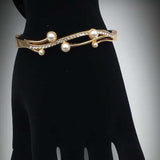 Stylish White Pearls Bracelet For Her | 24HOURS.PK