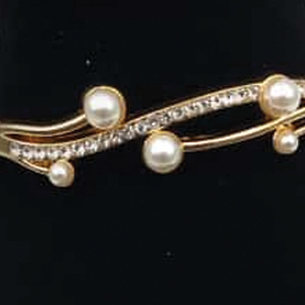 Stylish White Pearls Bracelet For Her | 24HOURS.PK
