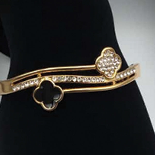 Black Stone & White Diamond Bracelet For Her | 24HOURS.PK