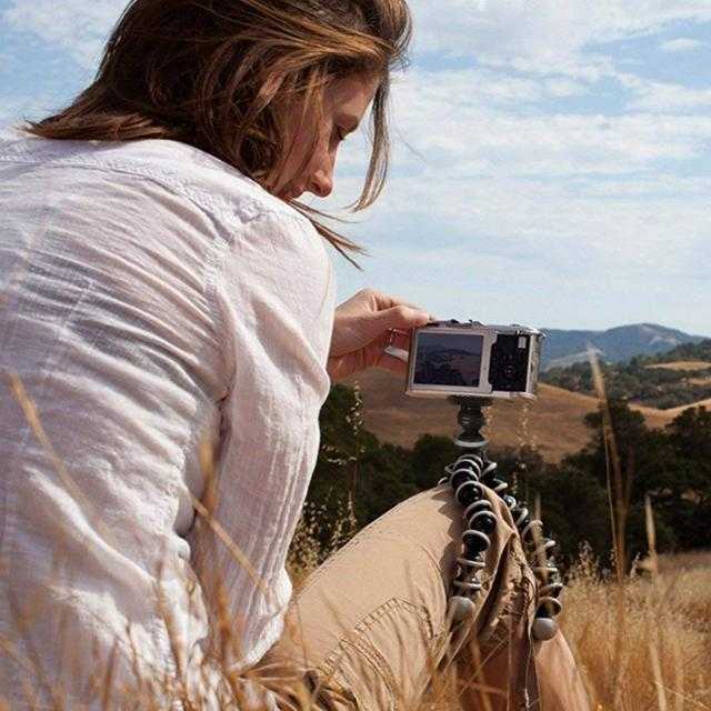 OT Mini Tripod with Flexible Octopus Legs & Adjustable Phone Mount Adopter | 24HOURS.PK