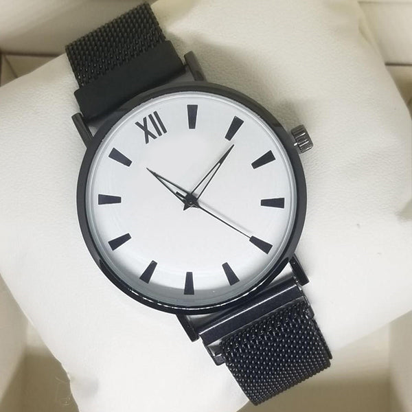 Magnet Chain Roman Style Watch For Womens Black | 24hours.pk